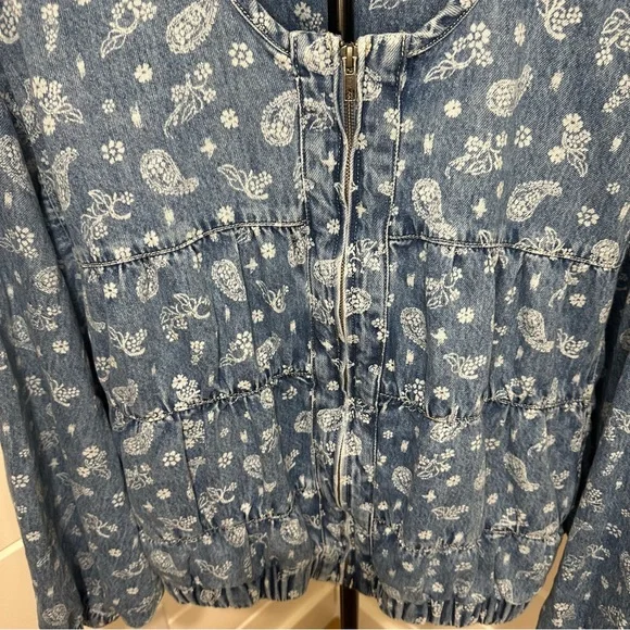 We The Free Blue Layla Denim Jacket Size: Large - Picture 4 of 15